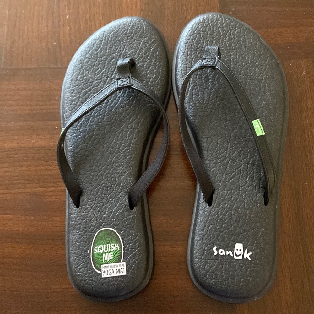 NWB Sanuk Black Flip Flops